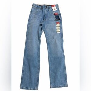 Wrangler Men's Light Blue Relaxed Jeans